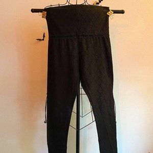 “Diamond damask” stretch pants